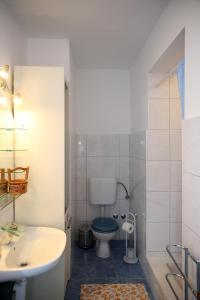 Kúpeľňa v ubytovaní Seaside Apartment Tisno