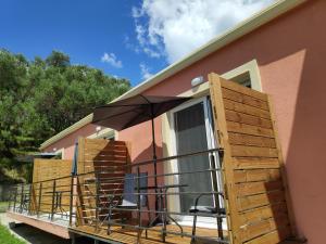 Balkón nebo terasa v ubytování ALONI CORFU BENITSES