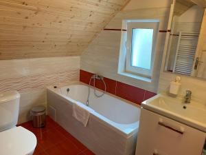 Koupelna v ubytování Apartmány Michaela + 20 fotografií