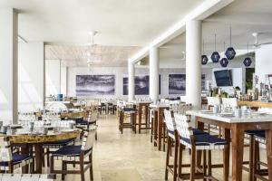 Restaurace v ubytování Bahia Hotel & Beach House