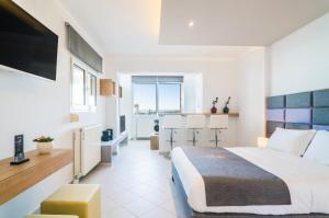 טלויזיה ו/או מרכז בידור ב-Talos Luxury Suites