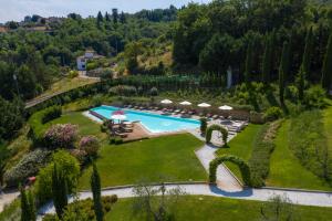 Bazén v ubytovaní Relais Villa Belvedere alebo v jeho blízkosti