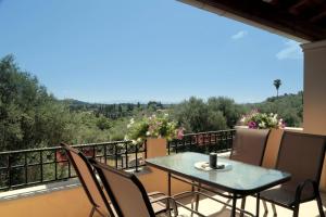 Balkon oz. terasa v nastanitvi Zen House Corfu