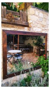 Patio nebo venkovní prostory v ubytování Ntouana hotel