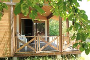 Gallery image of Les chalets de Dordogne in Razac-dʼEymet