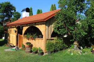 Vonkajšia záhrada v ubytovaní Apartment Telč Hradecka