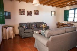 Posezení v ubytování Casa Rural Camangu