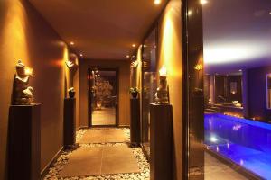 Bazén v ubytování Wellness Hotel Zlatá Lípa nebo v jeho okolí