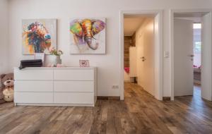 Gambar di galeri bagi Moderne Souterrain-Wohnung di Anif
