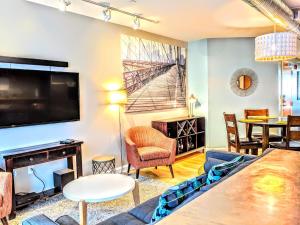 Foto da galeria de Downtown Loft Oasis em Columbus