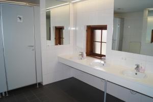 Kúpeľňa v ubytovaní Jugendherberge Feldkirch + 33 fotografií