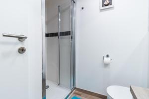 Vonios kambarys apgyvendinimo įstaigoje Vacation Station Piran