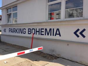 Certyfikat, podpis lub inny dokument wystawiony w obiekcie Hostel BOHEMIA