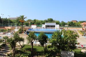 Bazén v ubytovaní Hotel Esplendid alebo v jeho blízkosti