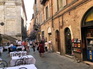 Gallery image of THE BLUE LODGE-cozy flat close to Piazza del Campo in Siena