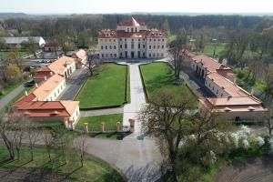Zgradba, v kateri se nahaja hotel