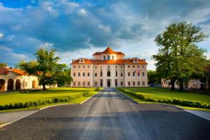 Zgradba, v kateri se nahaja hotel