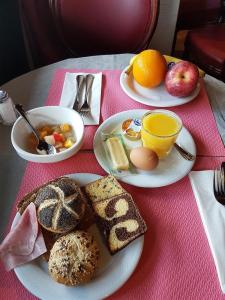 Comida no hotel ou em algum lugar perto