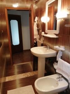 Ένα μπάνιο στο casa vacanze Agugliastra +38 φωτογραφίες