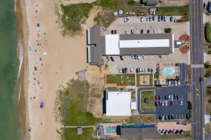 Blick auf John Yancey Oceanfront Inn aus der Vogelperspektive