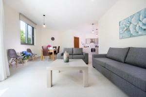 Posezení v ubytování Ariadne Apartment