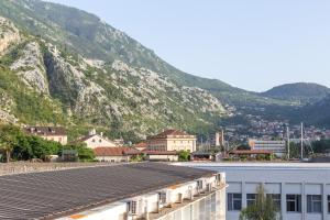 Pogled na planinu ili pogled na planinu iz apartmana