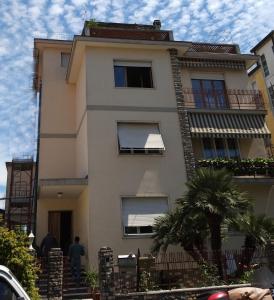 The building in which a panziókat is located
