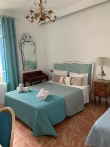 Letto o letti in una camera di Hotel Normandy