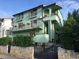 Budova, kde se apartmán nachází