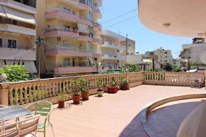 Balkón nebo terasa v ubytování Hercules House