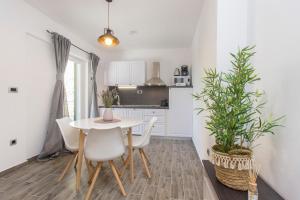 Kuchyňa alebo kuchynka v ubytovaní Apartmani Bedem