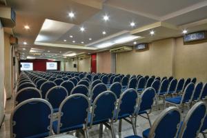 Área de negócios e/ou sala de conferências em Littoral Hotel