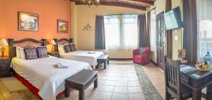 Gallery image of Hotel Casa del Parque by AHS in Antigua Guatemala
