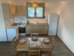Kuchyň nebo kuchyňský kout v ubytování Seastone Villas