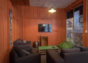 Гостиная зона в Rock Solid Backpackers Rotorua