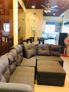 Ruang duduk di Luzville Residences - C5