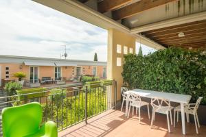 A balcony or terrace at Luxury Apartment
