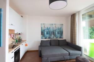 A seating area at Luxury Apartment