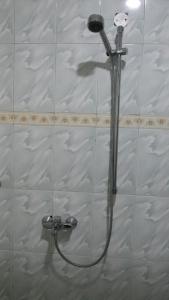 Ein Badezimmer in der Unterkunft Hotel Dot Com Entebbe