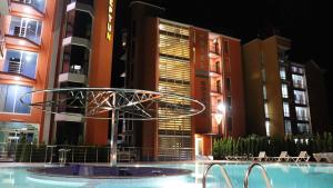 Sundlaugin á Hotel Neptun Kvariati eða í nágrenninu