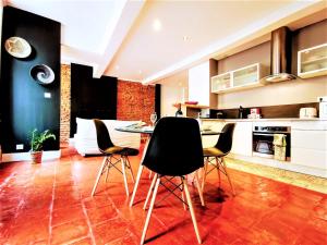 Fotografie z fotogalerie ubytování Le bon'appart - 50m de la cathédrale v destinaci Montauban