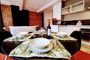 Fotografie z fotogalerie ubytování Le bon'appart - 50m de la cathédrale v destinaci Montauban