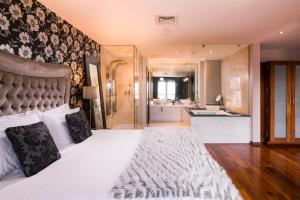Katil atau katil-katil dalam bilik di The Twelve Hotel