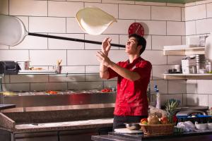 Tetamu yang menginap di The Twelve Hotel