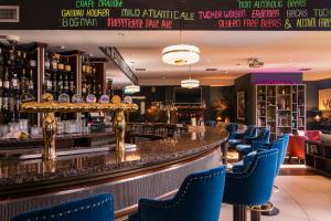 Lounge atau bar di The Twelve Hotel