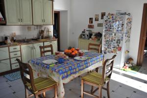 Köök või kööginurk majutusasutuses Cascina Rosa Camilla