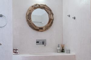 Bany a Santorini Crystal Blue Boutique Hotel