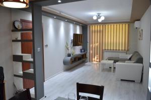 Gallery image of Luxury Apartment near Varna, located in Targovishte in Targovishte +30 photos