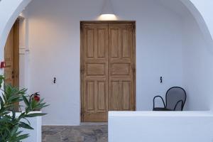 Foto de la galeria de Santorini Crystal Blue Boutique Hotel a Kamari