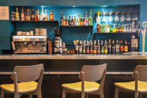 Khu vực lounge/bar tại Le Clocher de Rodez Centre Gare